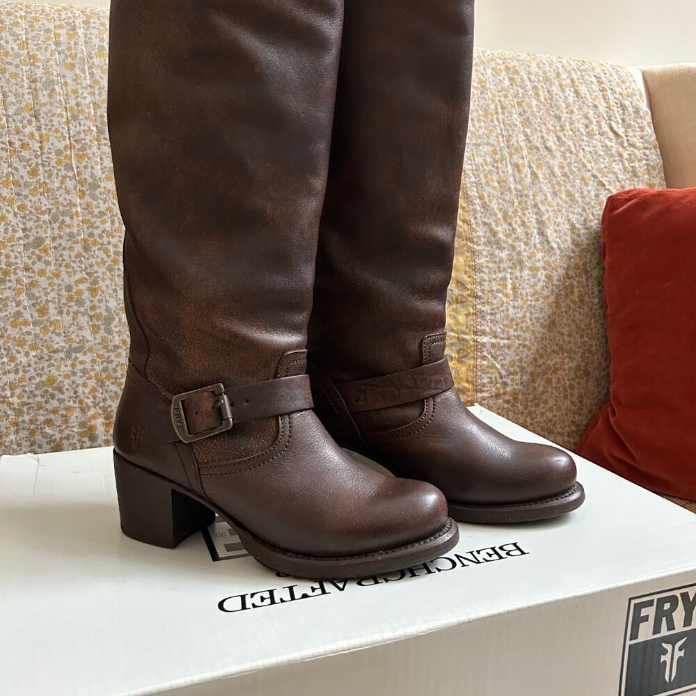 Frye Vera Slouch distressed Maple leather boots ~ Size 7B